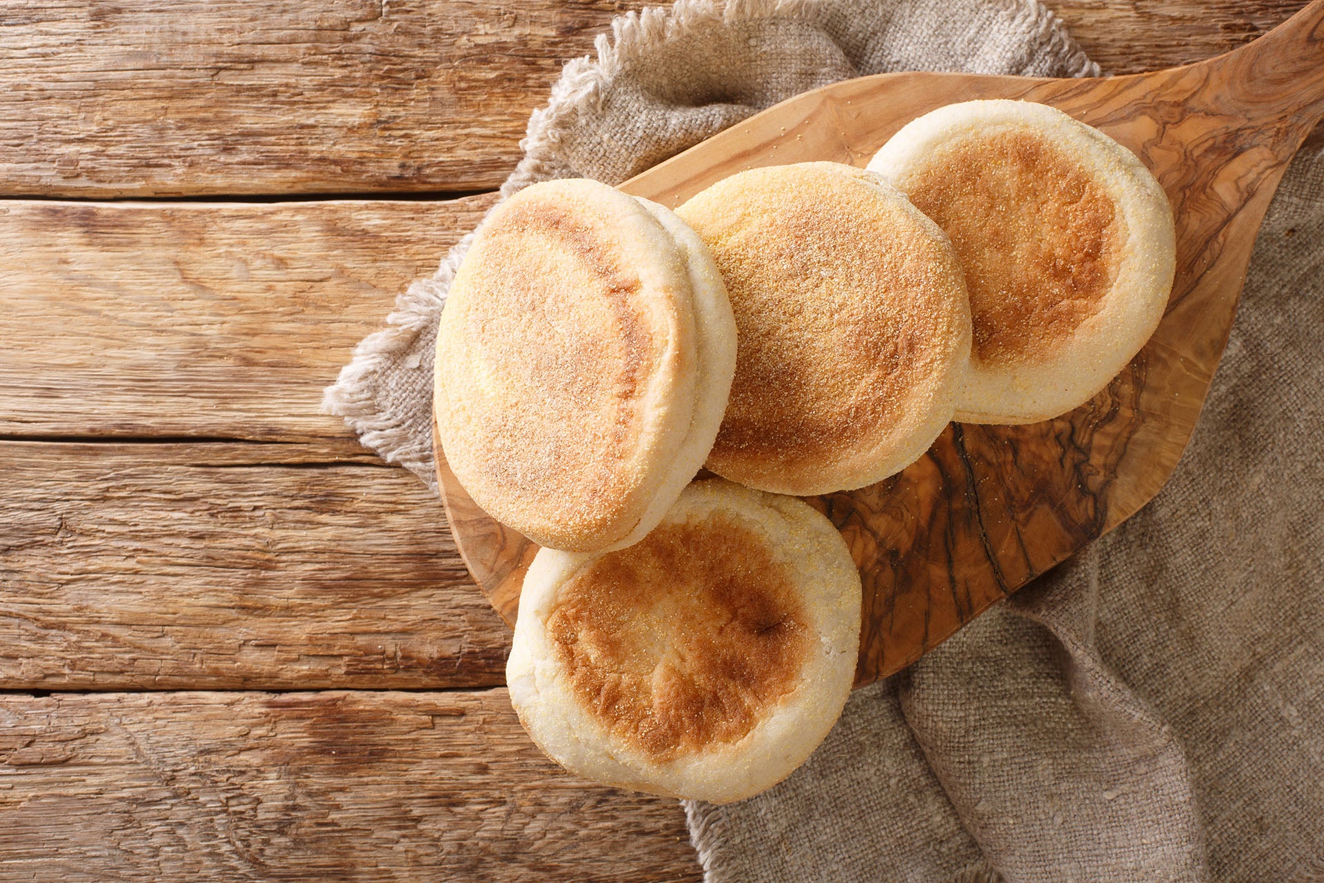 Homemade English Muffins Recipe: Easy & Perfect for Breakfast